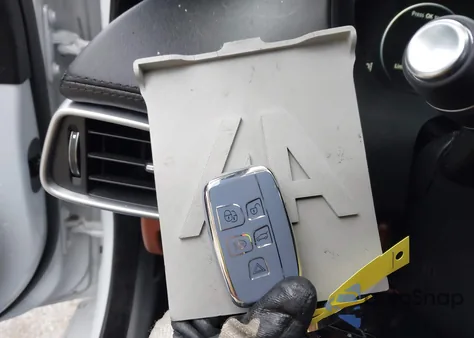 2018 Jaguar Xe 35T Portfolio Limited Edition z USA, uszkodzony, nr VIN SAJAH4EVXJCP17578